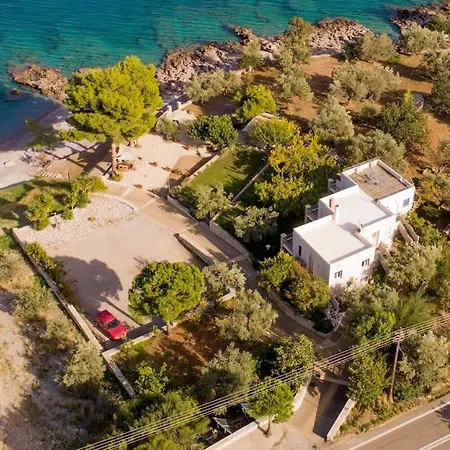 בית נופש Karantou