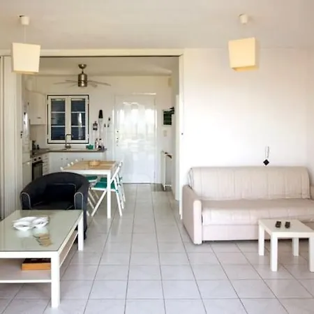 別荘 Aeolis House Tirós
