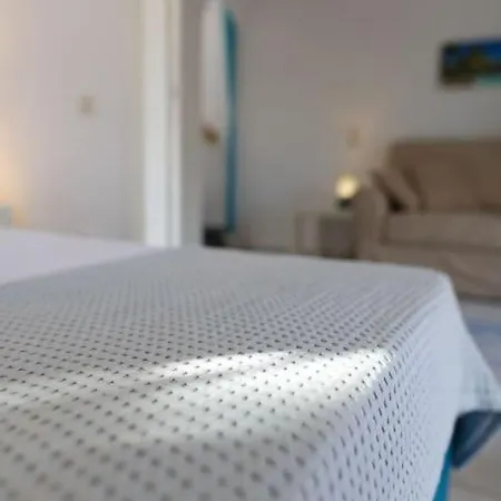 Aeolis House Tirós