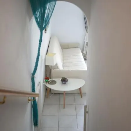 Aeolis House